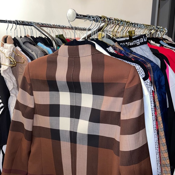 Burberry Sidon Jacket in Dark Birch Brown Check - Picture 10 of 15